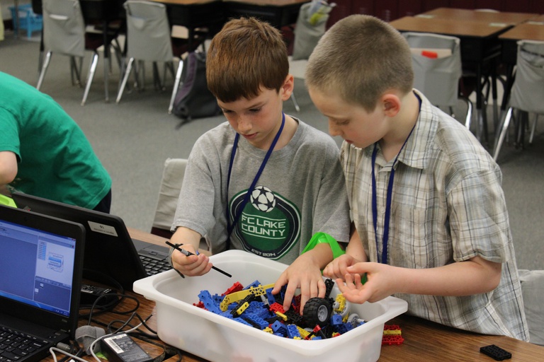Robotics Courses SR (Level 1) Ages 10-15 @ Hani Art House (2026-10-14 - 2026-11-12)